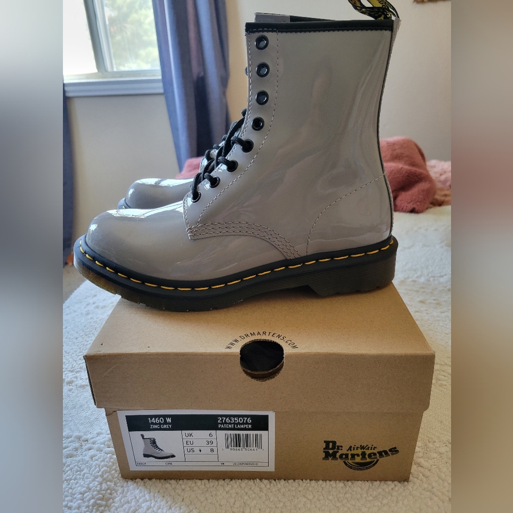 New in box Doc Martens 1460 boots 39
